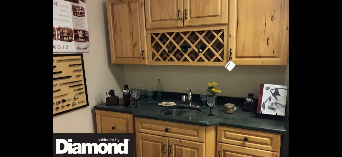 Diamond Distinction kitchen display at Newark HEP Sales/North Main Lumber, 6592 Route 31 East