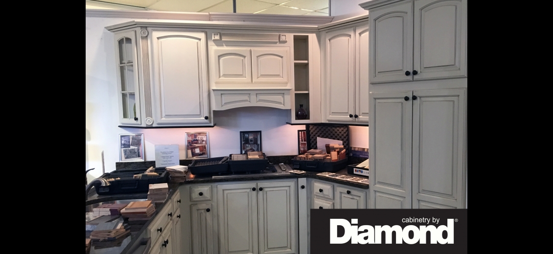 Diamond Distinction kitchen display at Auburn HEP Sales, 341 Grant Avenue Road